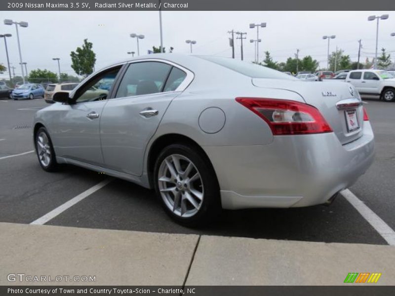 Radiant Silver Metallic / Charcoal 2009 Nissan Maxima 3.5 SV
