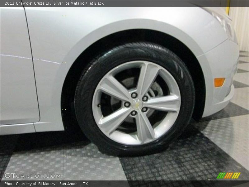 Silver Ice Metallic / Jet Black 2012 Chevrolet Cruze LT