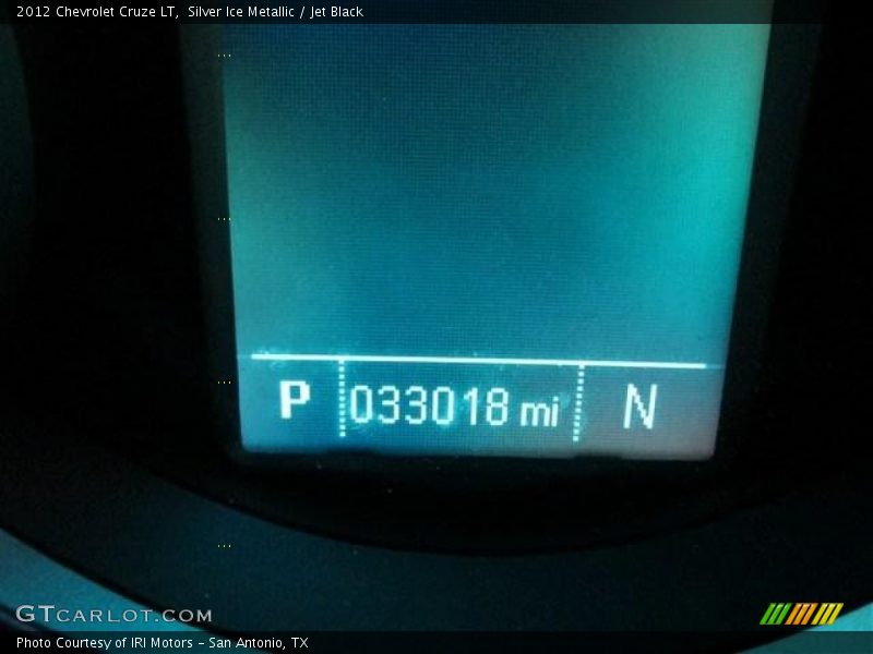 Silver Ice Metallic / Jet Black 2012 Chevrolet Cruze LT