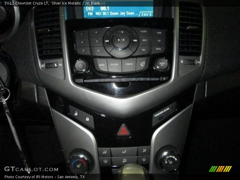 Silver Ice Metallic / Jet Black 2012 Chevrolet Cruze LT