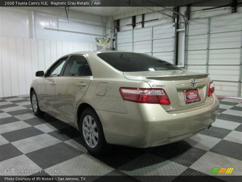 Magnetic Gray Metallic / Ash 2008 Toyota Camry XLE