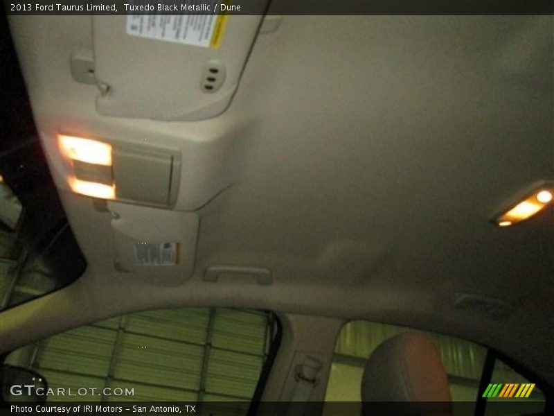 Tuxedo Black Metallic / Dune 2013 Ford Taurus Limited