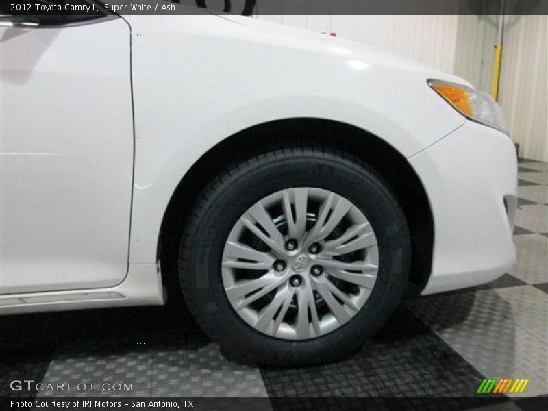 Super White / Ash 2012 Toyota Camry L