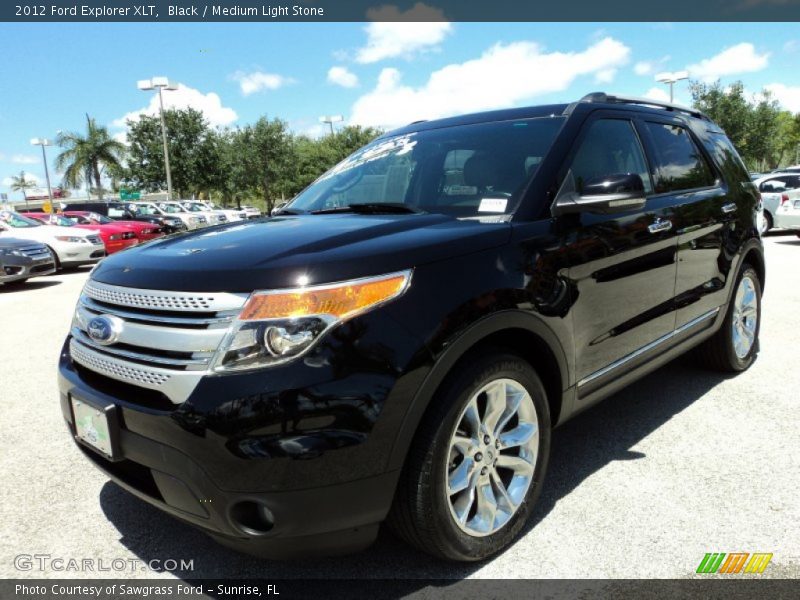 Front 3/4 View of 2012 Explorer XLT