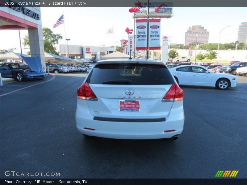 Blizzard Pearl / Ivory 2009 Toyota Venza I4