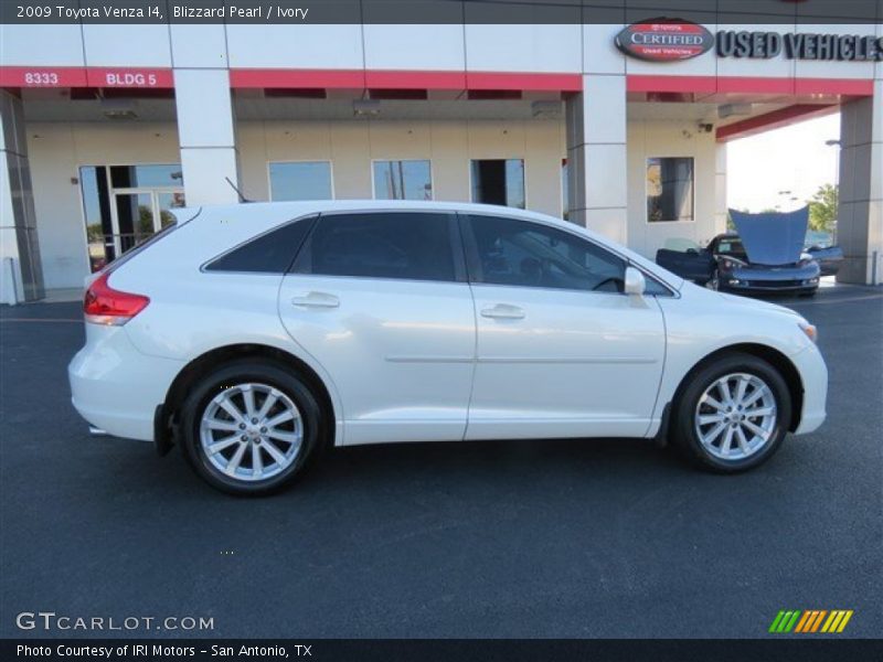 Blizzard Pearl / Ivory 2009 Toyota Venza I4