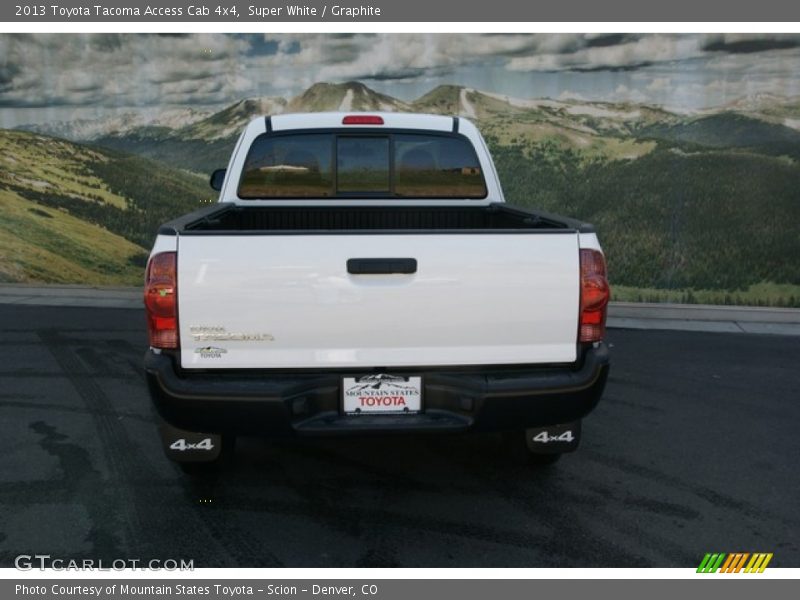 Super White / Graphite 2013 Toyota Tacoma Access Cab 4x4