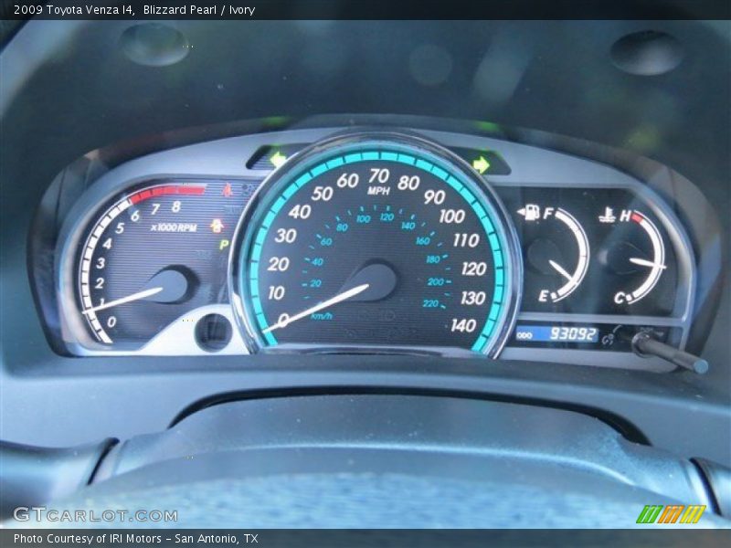 Blizzard Pearl / Ivory 2009 Toyota Venza I4