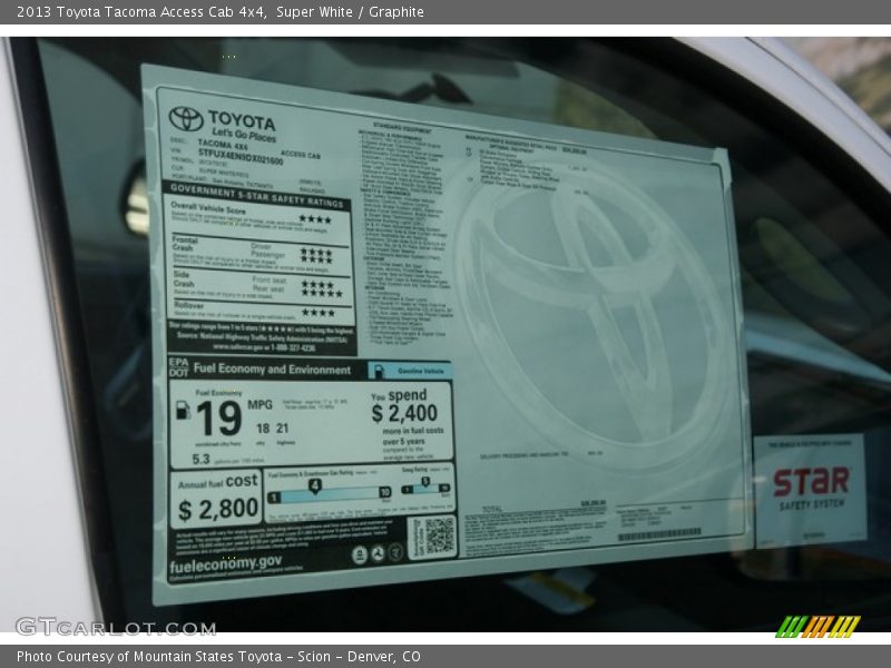 Super White / Graphite 2013 Toyota Tacoma Access Cab 4x4