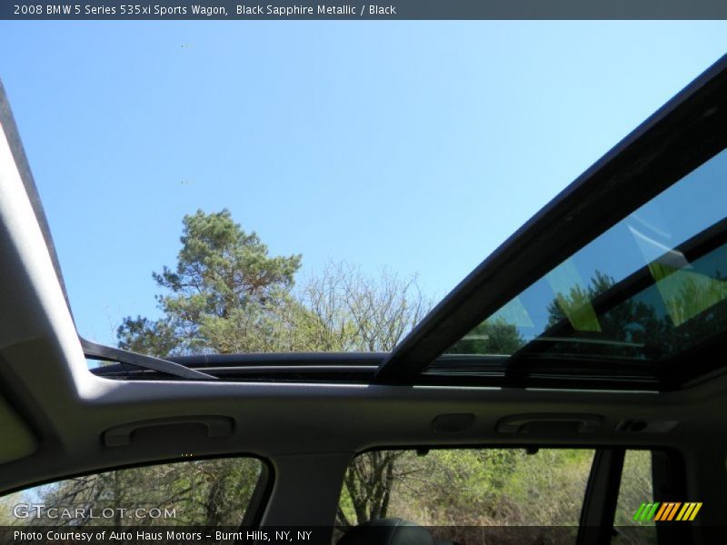 Sunroof of 2008 5 Series 535xi Sports Wagon