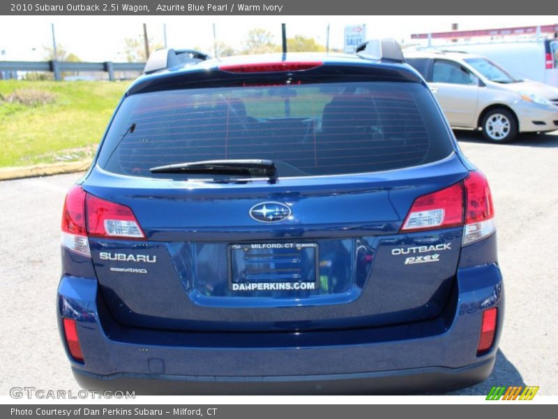 Azurite Blue Pearl / Warm Ivory 2010 Subaru Outback 2.5i Wagon