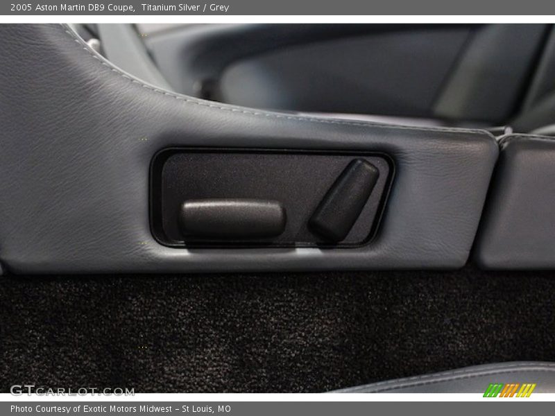 Titanium Silver / Grey 2005 Aston Martin DB9 Coupe
