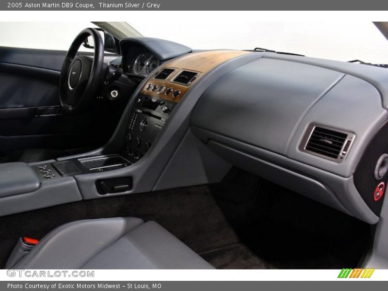 Dashboard of 2005 DB9 Coupe