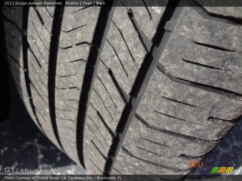 Redline 2 Pearl / Black 2011 Dodge Avenger Mainstreet