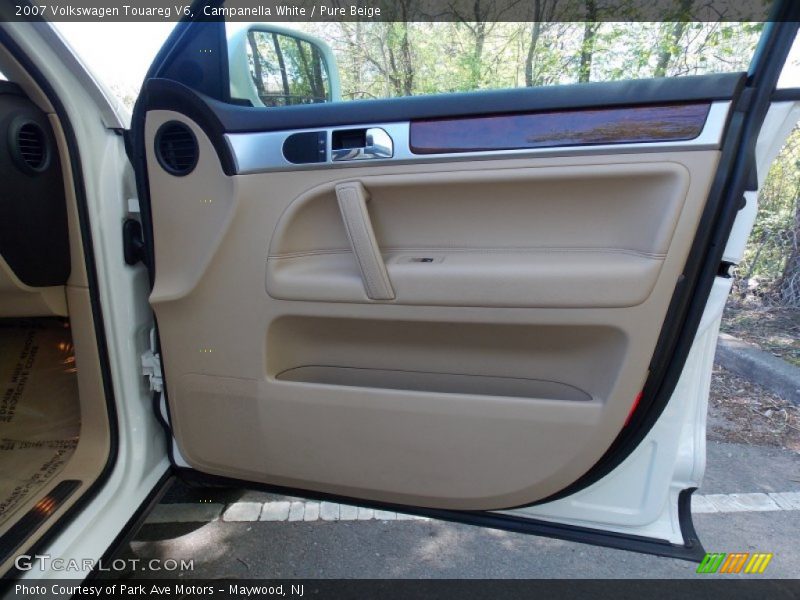 Campanella White / Pure Beige 2007 Volkswagen Touareg V6