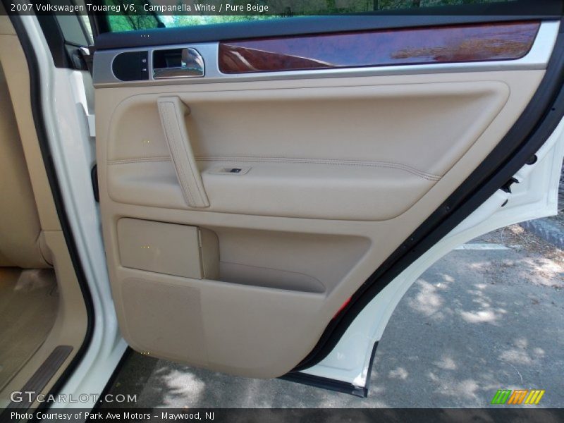 Campanella White / Pure Beige 2007 Volkswagen Touareg V6