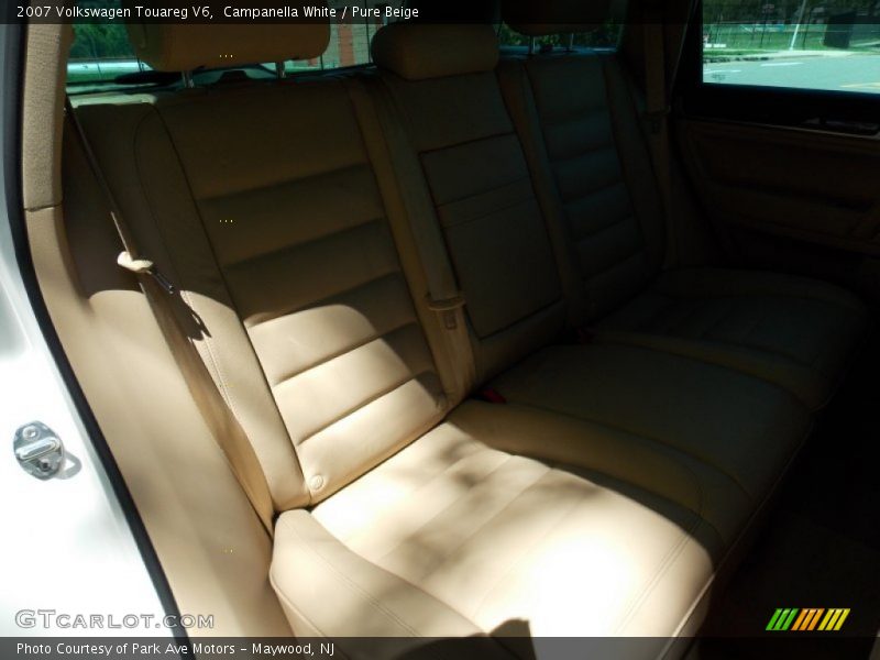 Campanella White / Pure Beige 2007 Volkswagen Touareg V6