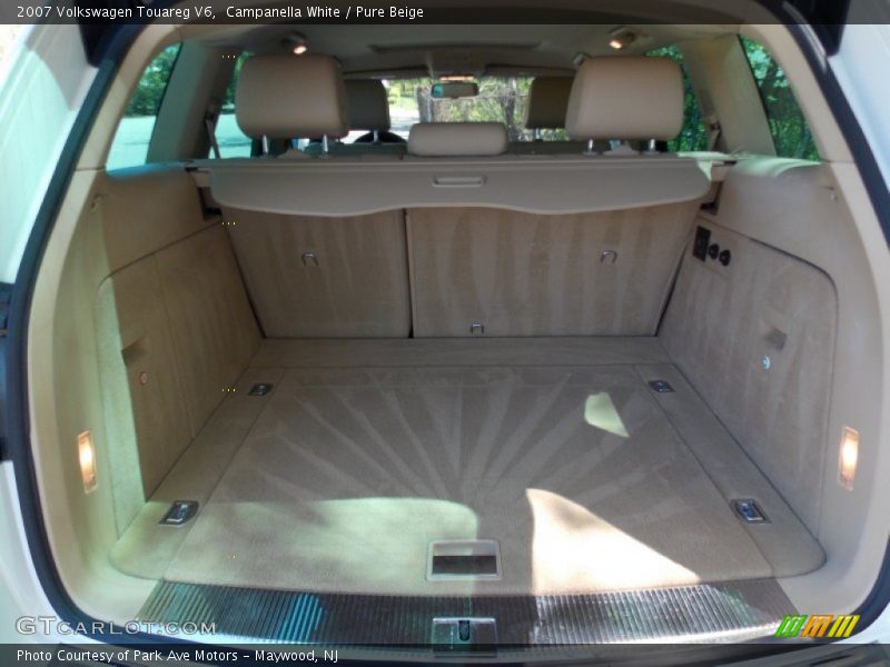 Campanella White / Pure Beige 2007 Volkswagen Touareg V6