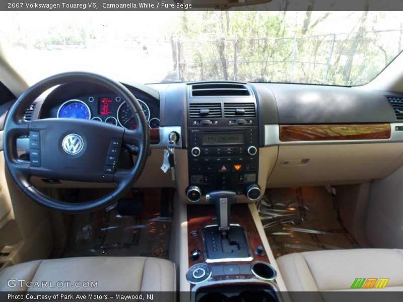 Campanella White / Pure Beige 2007 Volkswagen Touareg V6