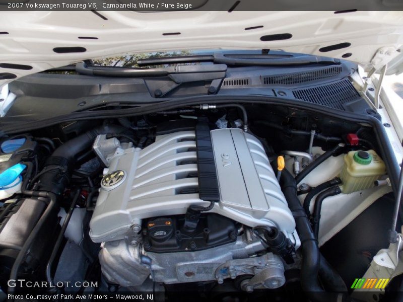 Campanella White / Pure Beige 2007 Volkswagen Touareg V6