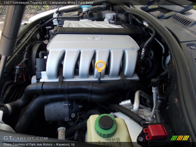Campanella White / Pure Beige 2007 Volkswagen Touareg V6
