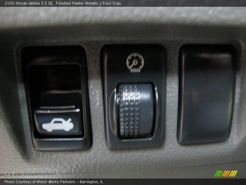 Polished Pewter Metallic / Frost Gray 2005 Nissan Altima 3.5 SE