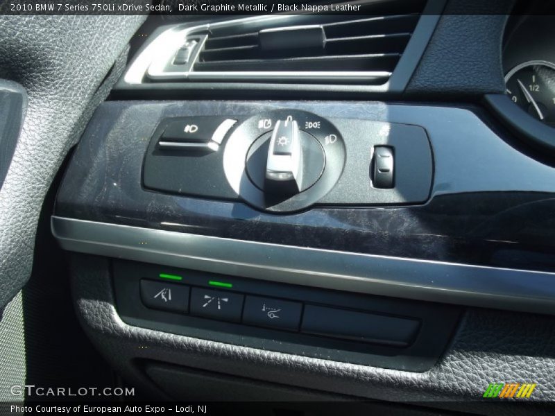 Controls of 2010 7 Series 750Li xDrive Sedan