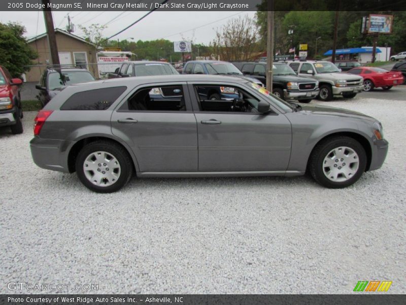 Mineral Gray Metallic / Dark Slate Gray/Light Graystone 2005 Dodge Magnum SE