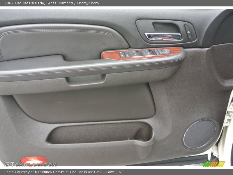 White Diamond / Ebony/Ebony 2007 Cadillac Escalade