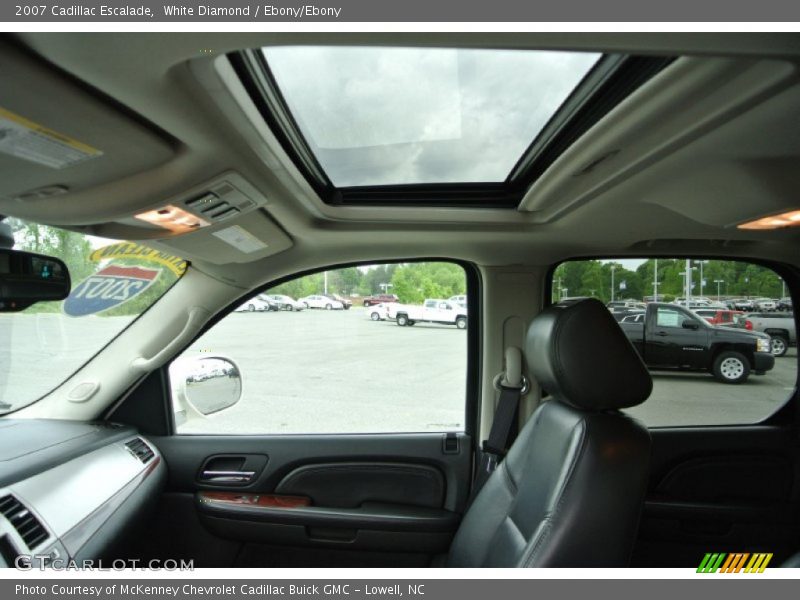 White Diamond / Ebony/Ebony 2007 Cadillac Escalade