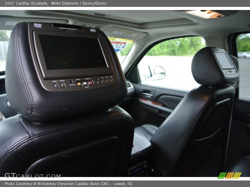 White Diamond / Ebony/Ebony 2007 Cadillac Escalade