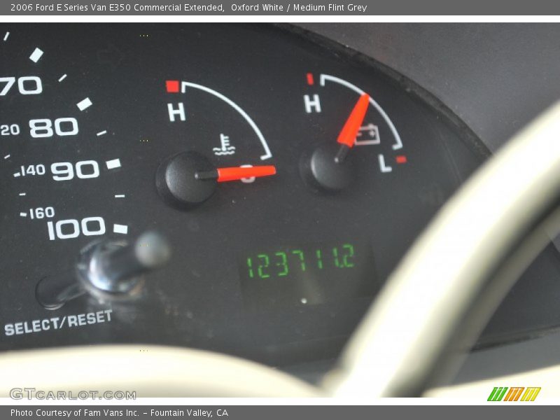 Oxford White / Medium Flint Grey 2006 Ford E Series Van E350 Commercial Extended