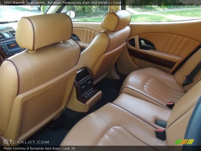 Bordeaux Pontevecchio (Dark Red Metallic) / Cuoio 2007 Maserati Quattroporte