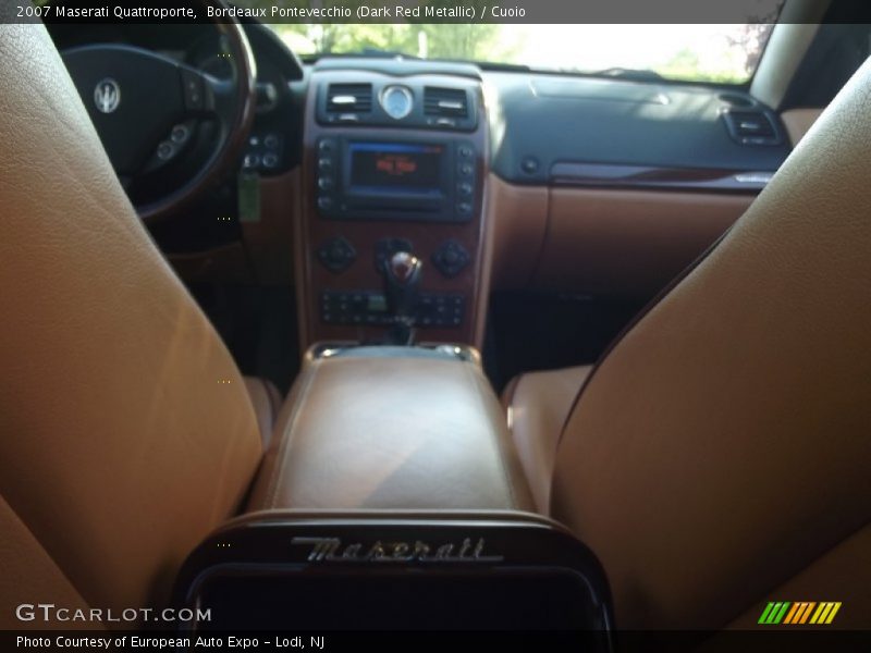 Bordeaux Pontevecchio (Dark Red Metallic) / Cuoio 2007 Maserati Quattroporte