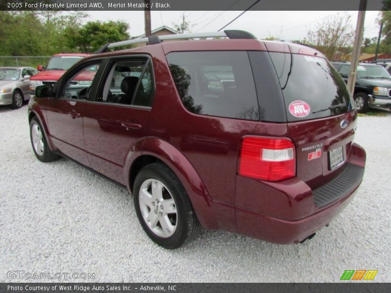 Merlot Metallic / Black 2005 Ford Freestyle Limited AWD