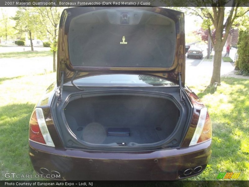 Bordeaux Pontevecchio (Dark Red Metallic) / Cuoio 2007 Maserati Quattroporte