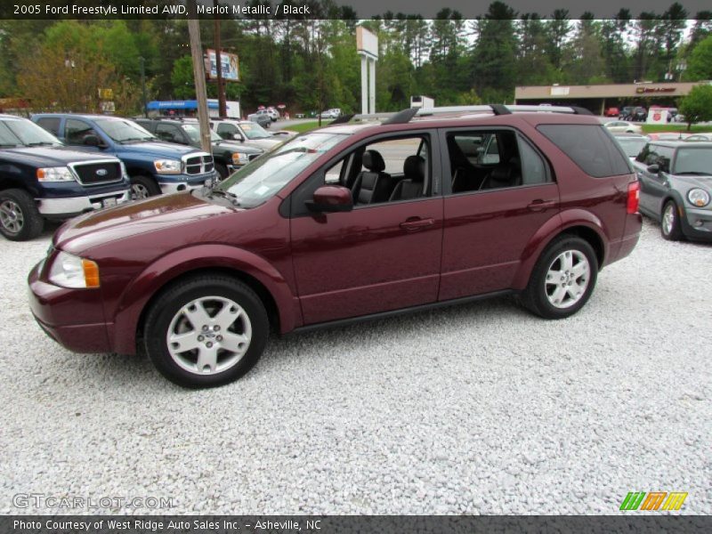 Merlot Metallic / Black 2005 Ford Freestyle Limited AWD