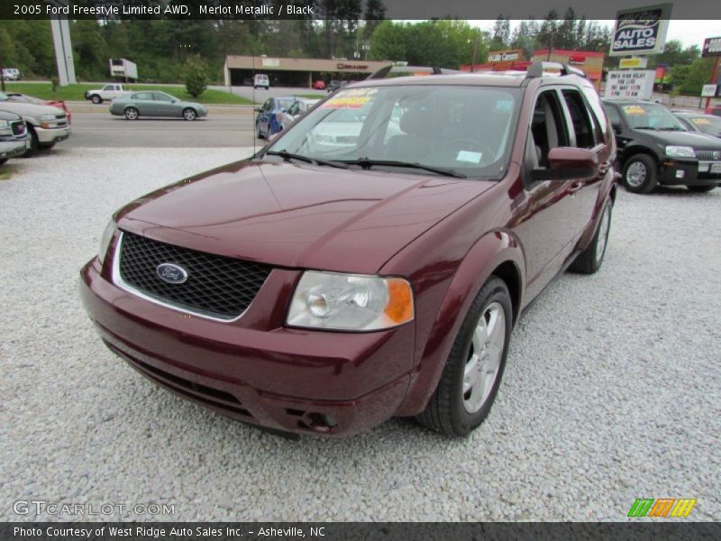 Merlot Metallic / Black 2005 Ford Freestyle Limited AWD