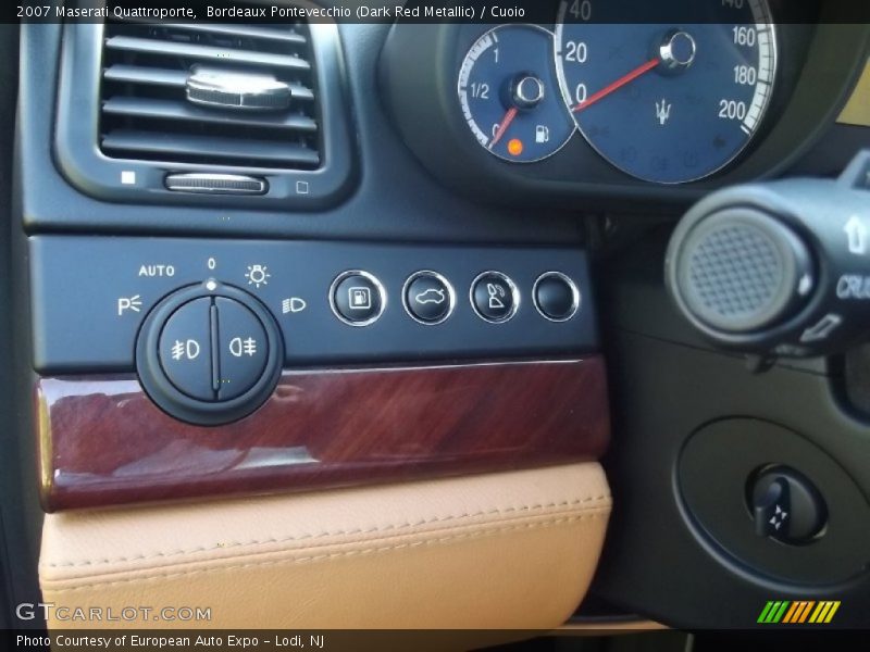 Bordeaux Pontevecchio (Dark Red Metallic) / Cuoio 2007 Maserati Quattroporte