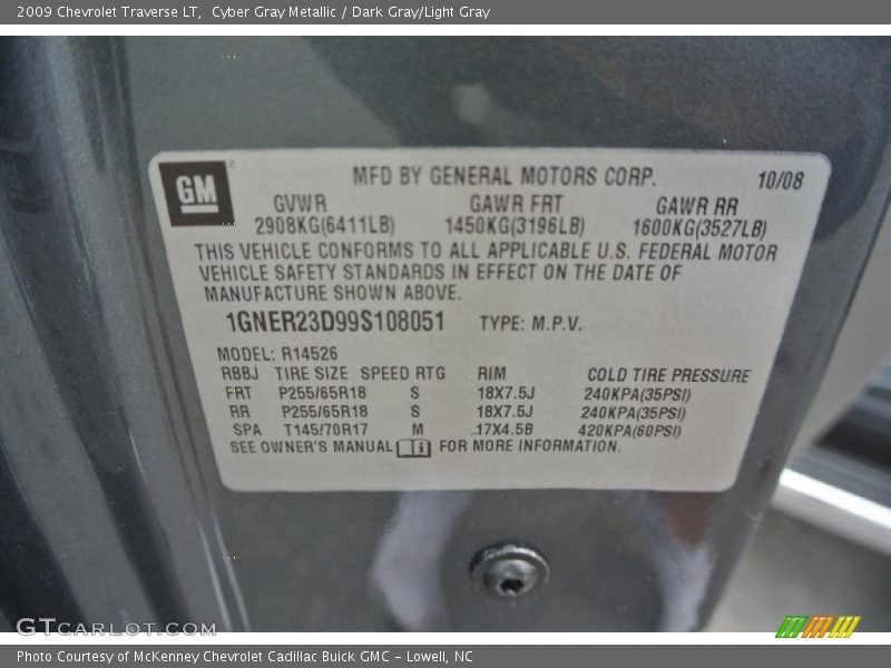 Cyber Gray Metallic / Dark Gray/Light Gray 2009 Chevrolet Traverse LT