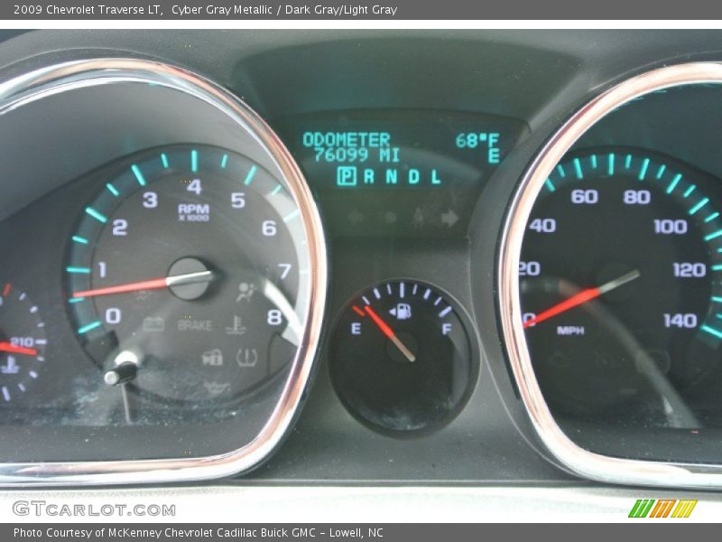 Cyber Gray Metallic / Dark Gray/Light Gray 2009 Chevrolet Traverse LT