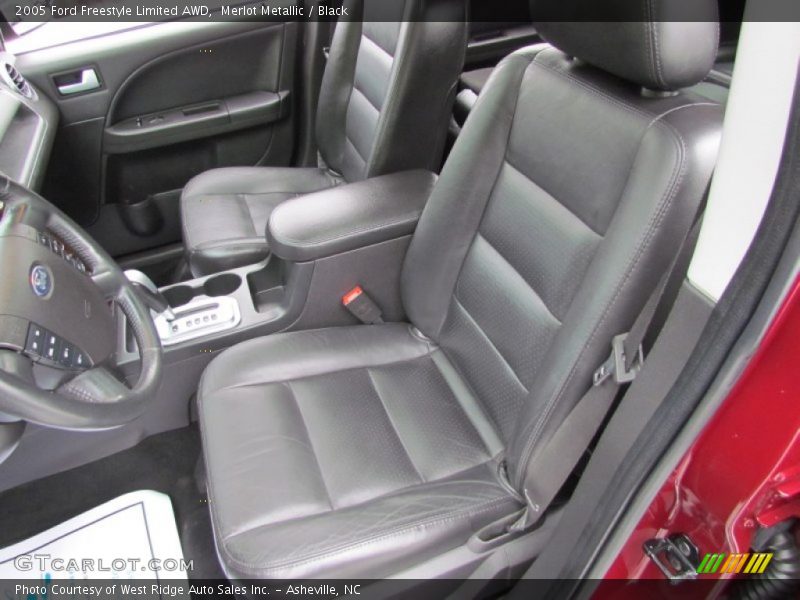 Front Seat of 2005 Freestyle Limited AWD