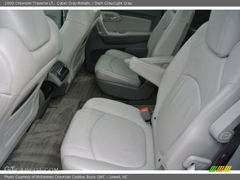 Cyber Gray Metallic / Dark Gray/Light Gray 2009 Chevrolet Traverse LT