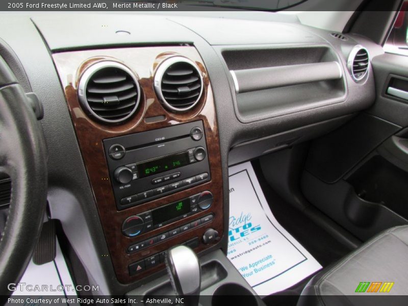 Merlot Metallic / Black 2005 Ford Freestyle Limited AWD
