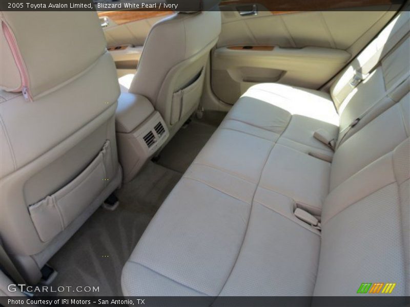Blizzard White Pearl / Ivory 2005 Toyota Avalon Limited