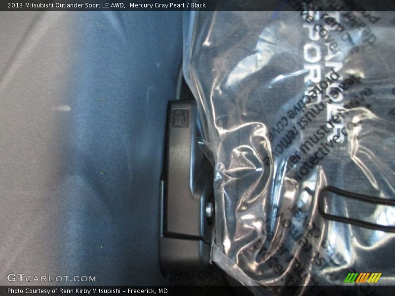 Mercury Gray Pearl / Black 2013 Mitsubishi Outlander Sport LE AWD
