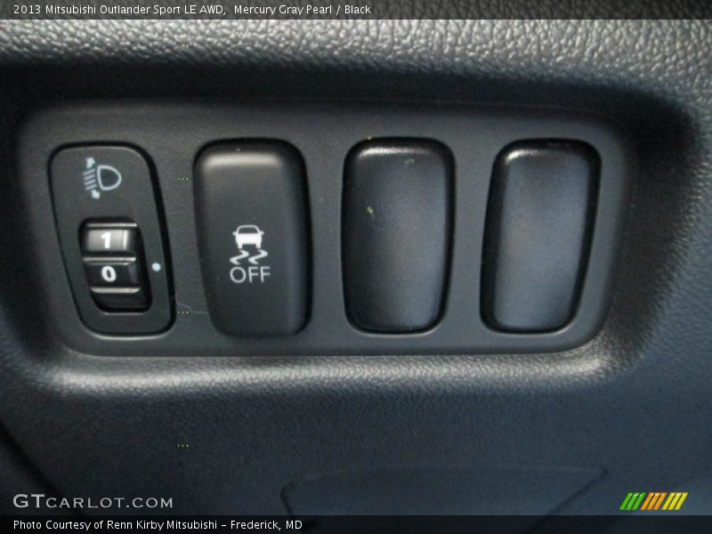 Mercury Gray Pearl / Black 2013 Mitsubishi Outlander Sport LE AWD