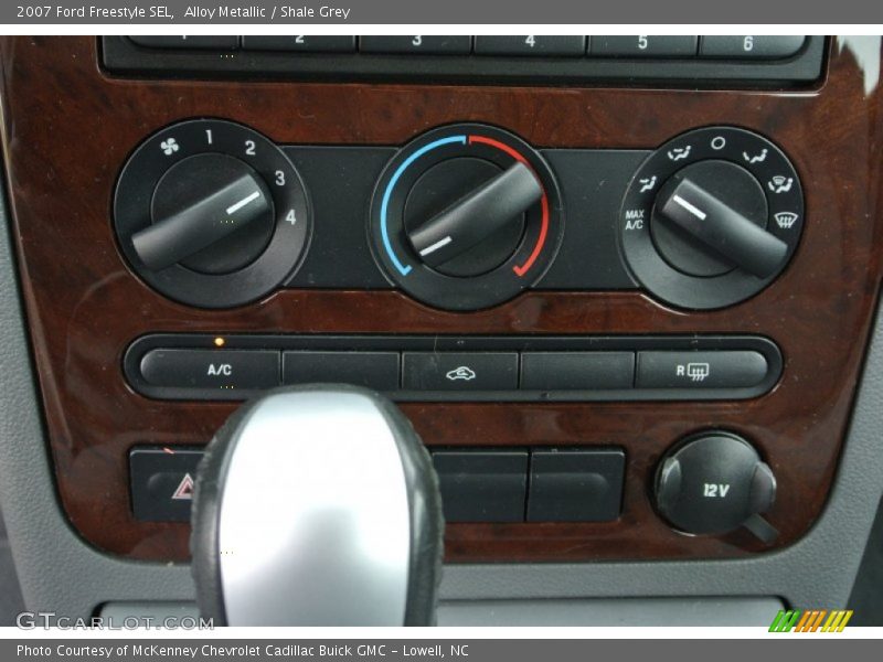 Controls of 2007 Freestyle SEL