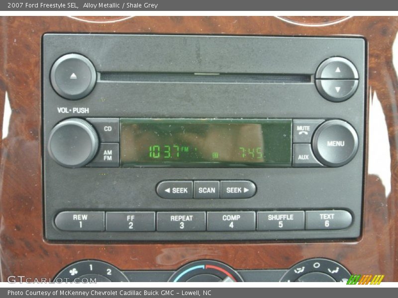 Audio System of 2007 Freestyle SEL