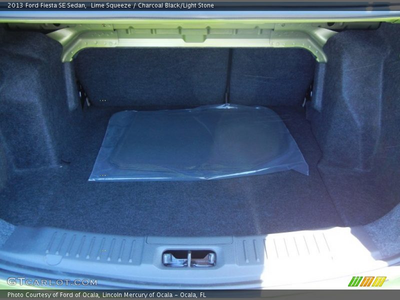Lime Squeeze / Charcoal Black/Light Stone 2013 Ford Fiesta SE Sedan